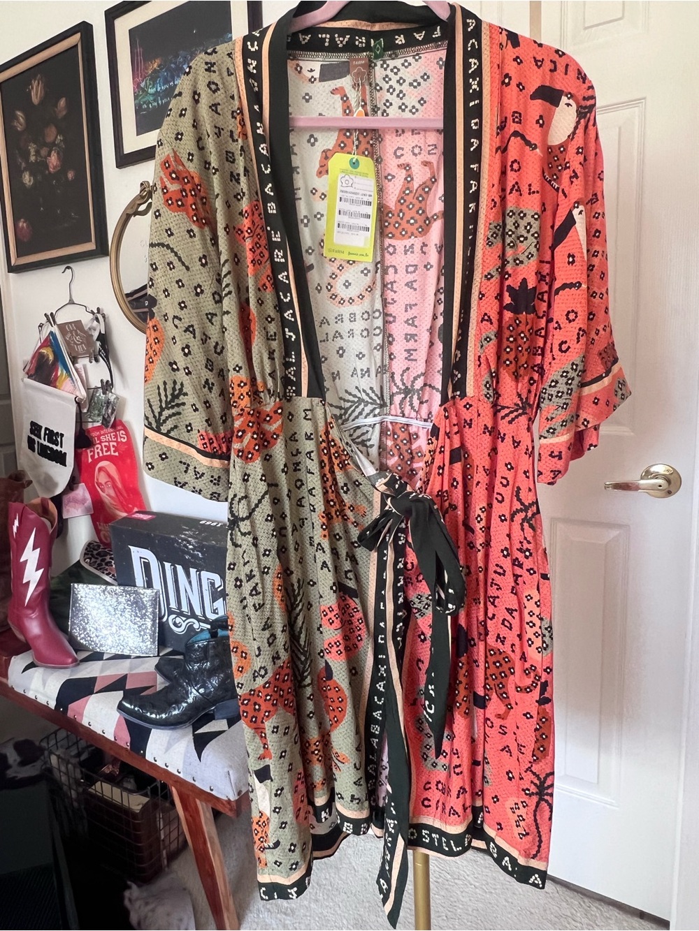 Farm Rio Coral & Olive Jungle Print Kimono Tie Wrap est size Med NWT